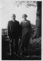 2012-01-24-21-22-17-00 -- Joseph Barker Smith 1875-1956 and Sarah Elizabeth Smith (née Sarah Elizabeth Maplethorpe 1876-1962)
Photograph courtesy the family of Joseph Barker and Sarah Elizabeth Smith
<a href="https://familyhistoryjournal.com/?s=sarah+elizabeth+maplethorpe+joseph+barker+smith">Read more...</a>