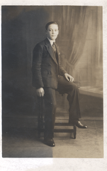 2017-01-13-11-31-54-00 -- Robert Bellamy 1917-Deceased
<a href="https://familyhistoryjournal.com/?s=Robert+Bellamy">Read more...</a>