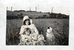 2017-01-16-15-58-46-00 -- Emily Ashforth (née Emily Bellamy 1903-1992), Mother and Prince
<a href="https://familyhistoryjournal.com/?s=Emily+Bellamy+Ashforth">Read more</a>